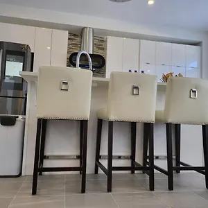 5 Star Guest house Ottawa